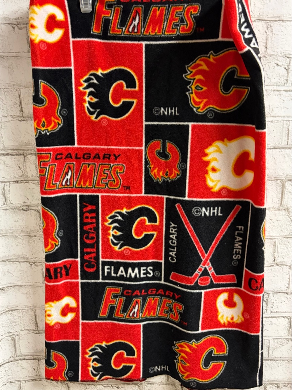 Calgary Flames Red & Black NHL Fleece Throw Blanket